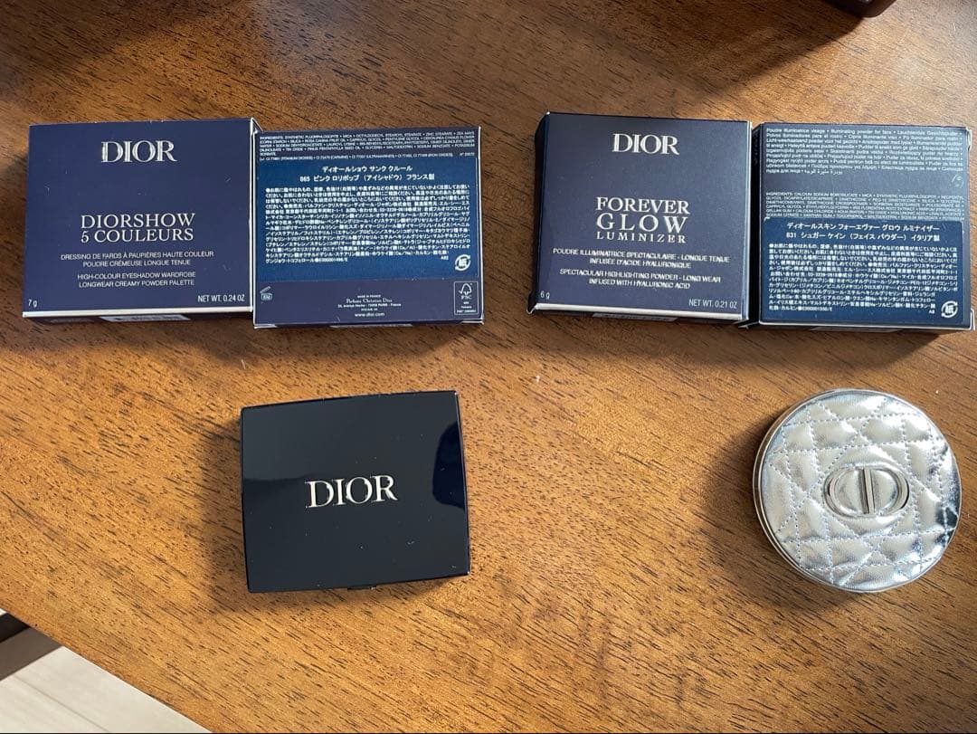 Dior アイシャドウパレットとグロウパウダーセット