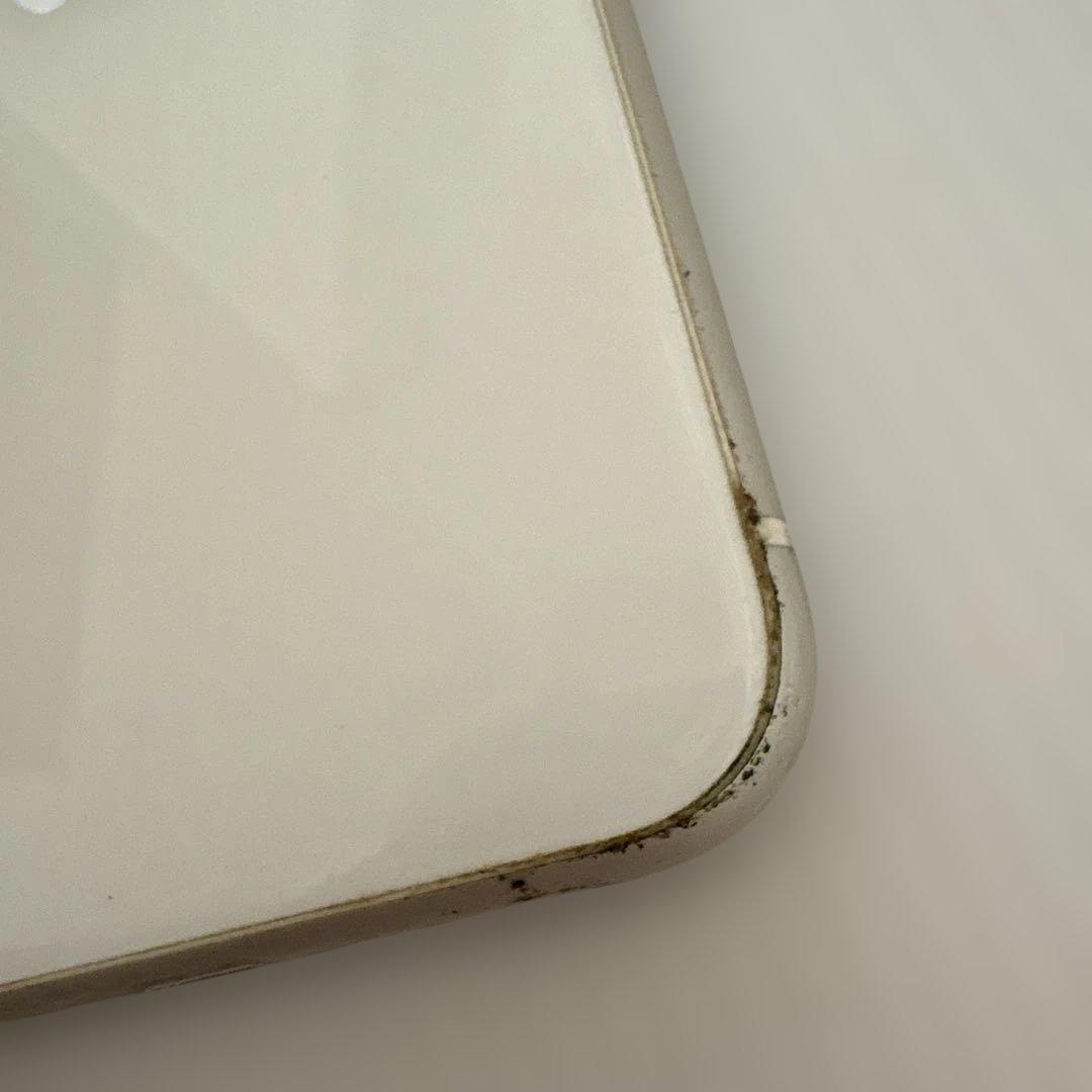 iPhone11 本体 ホワイト　128GB ケース付き