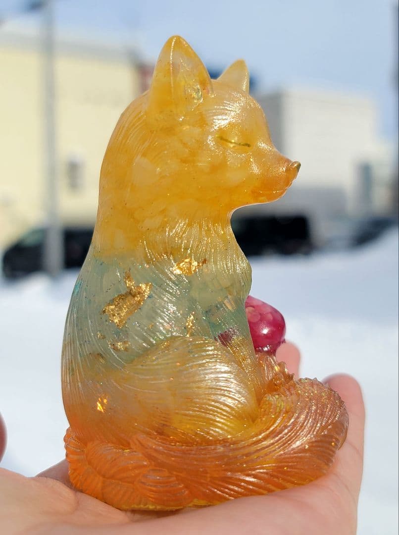 宝珠を抱き富を呼び込むダブルオルゴのきつねオルゴナイト