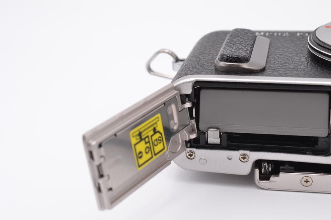 オリンパス　OLYMPUS E-PL8 14-42mmEZ レンズキット 現状品