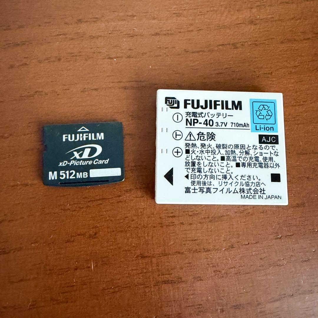 美品 Fujifilm FinePix F710 完動品 多数付属あり