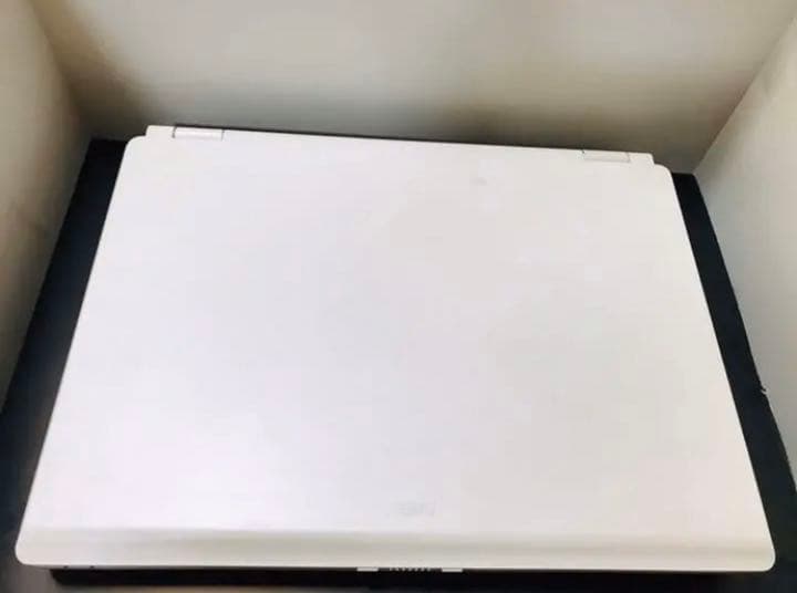 NEC　ノートパソコン　PC-LL370RG1T