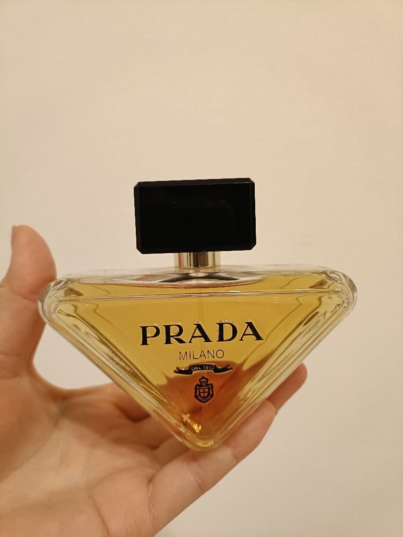 PRADA パラドックス　オーデパルファム