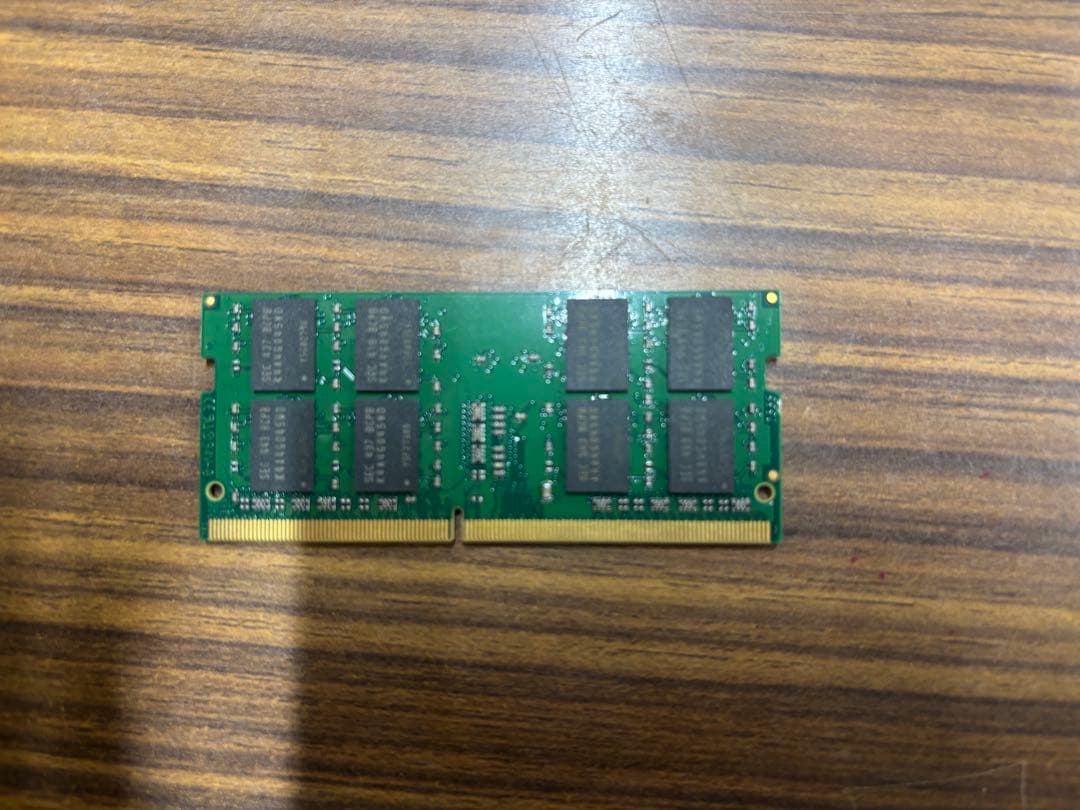 8GB DDR4 メモリー PC4-25600