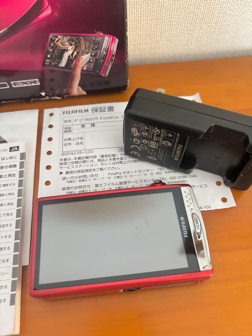 フジフィルム finepix z950 レッド