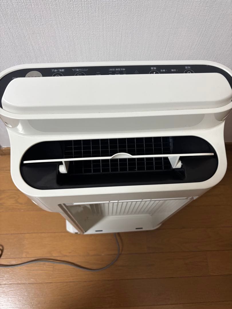 SHARP 2019年式　空気清浄機 KC-J50-W ホワイトペットタバコ無し