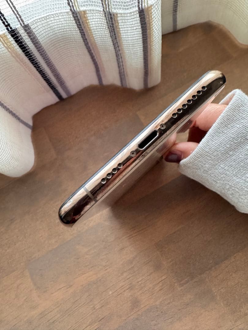 【美品】iPhone Xs Maxバッテリー86％ケース・フィルム付あんしん出品