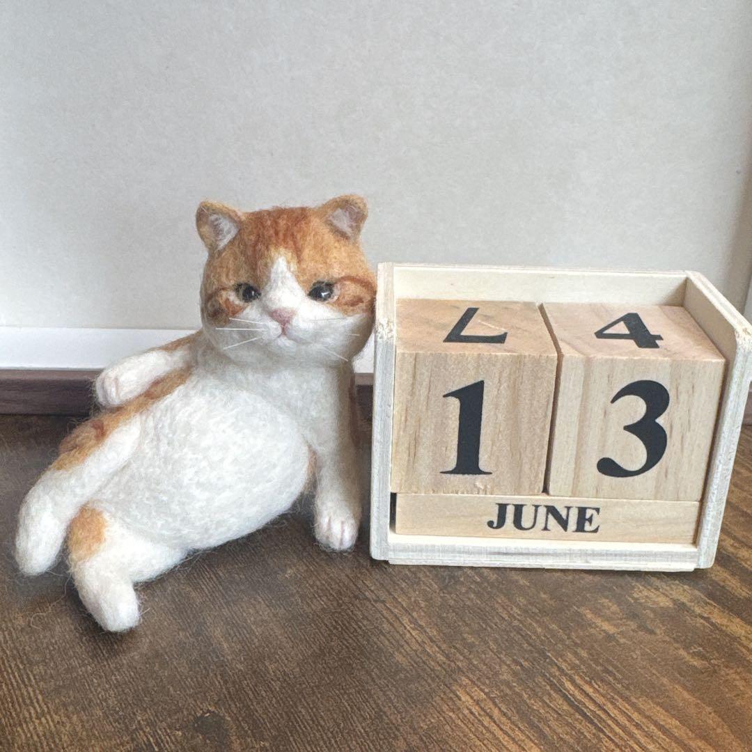 羊毛フェルト 猫 茶白猫雑貨 ぬいぐるみ マスコット