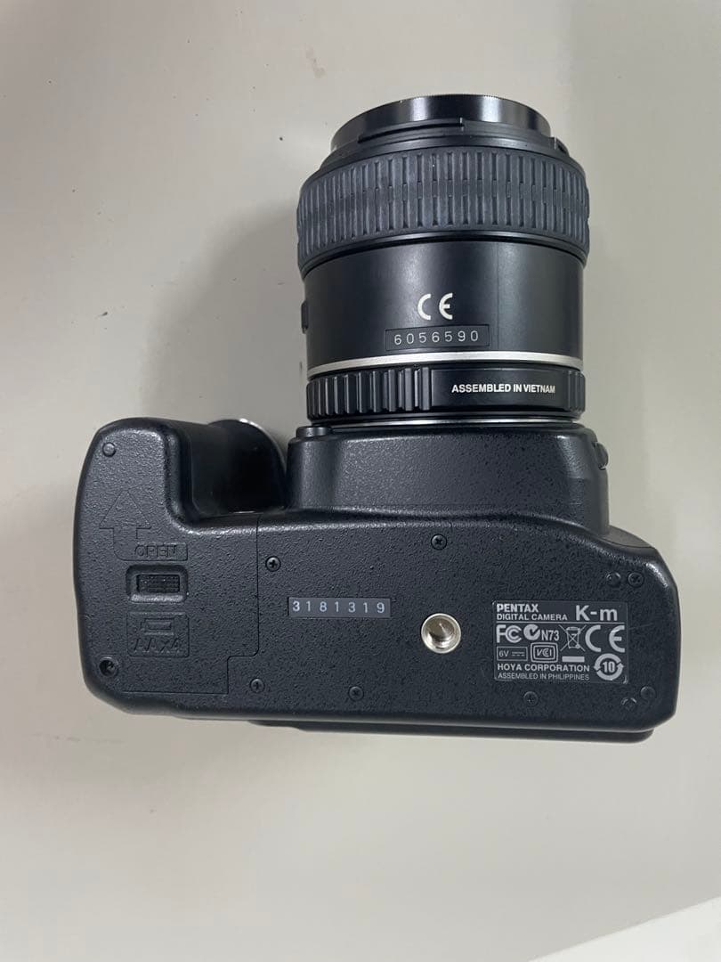 美品 PENTAX K-m デジタル一眼レフカメラ レンズ3個付き 充電機あり