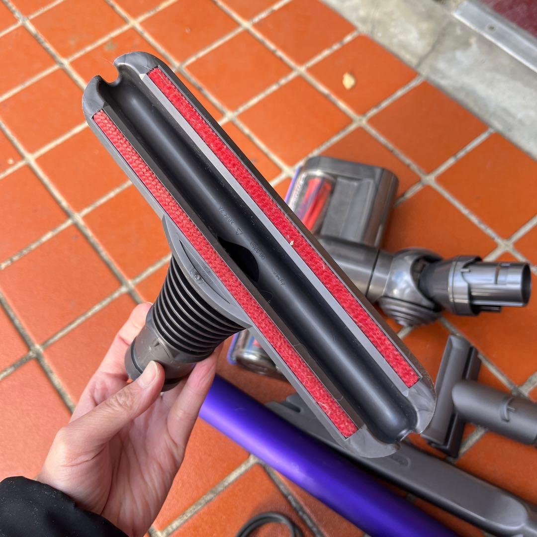ダイソン　DC62 コードレスクリーナー　掃除機　充電式
