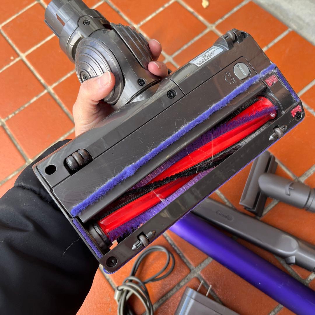 ダイソン　DC62 コードレスクリーナー　掃除機　充電式