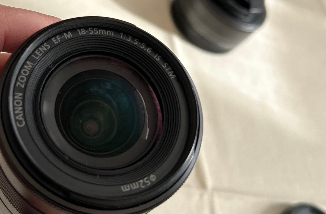 Canon EOS M ミラーレス一眼 レンズ2本 アダプター・90EX・充電器