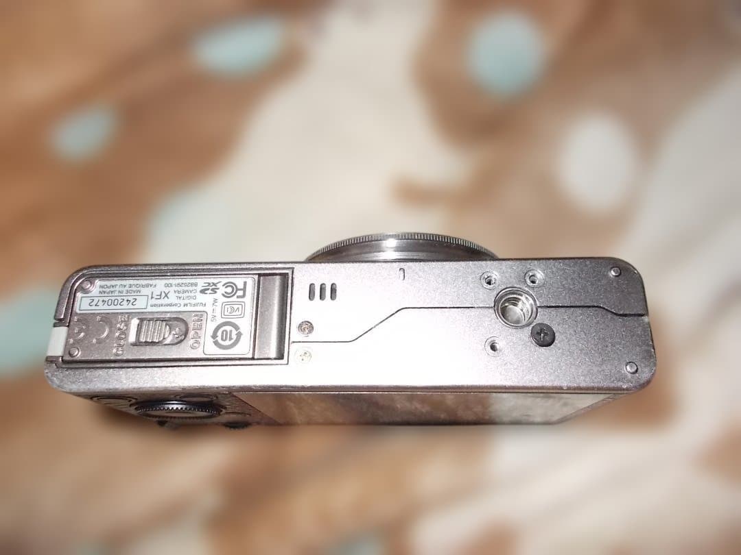500%以上ジャンクフジXF１デジカメ　部品どり用などに 動作未確認