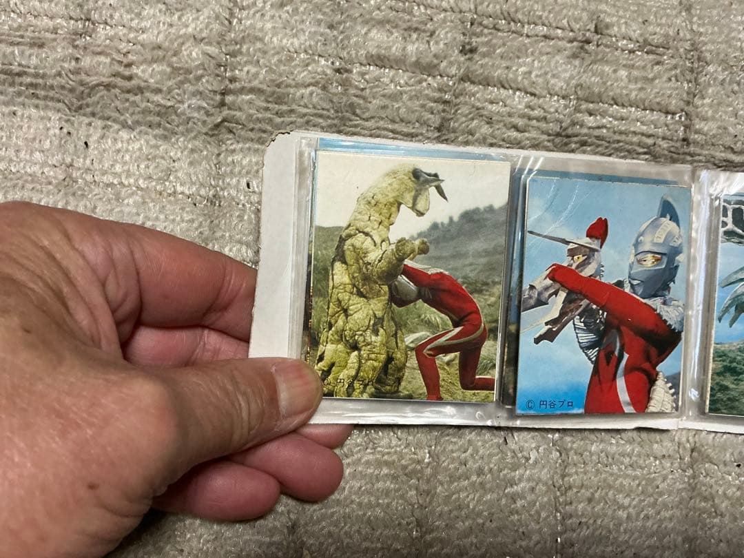 丸昌／ウルトラセブンカード。ホルダー付き【ダブりあります】。