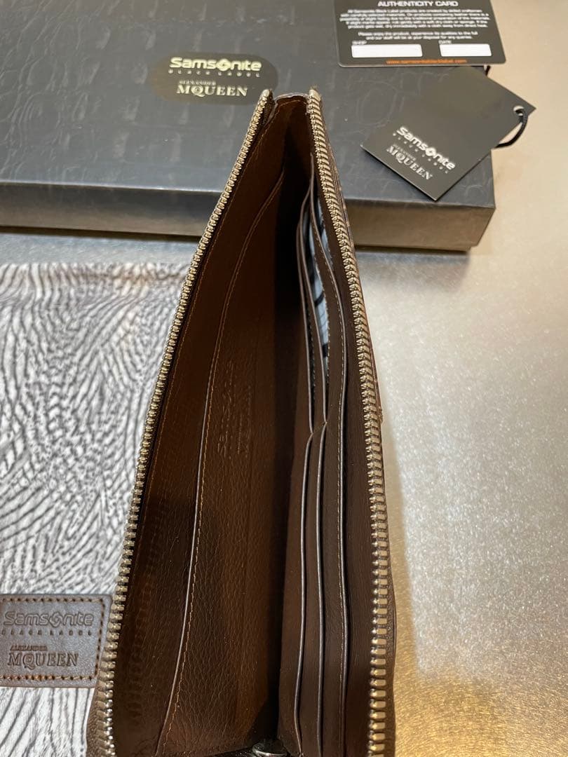 Samsonite McQUEEN パスポートケース ダークブラウン
