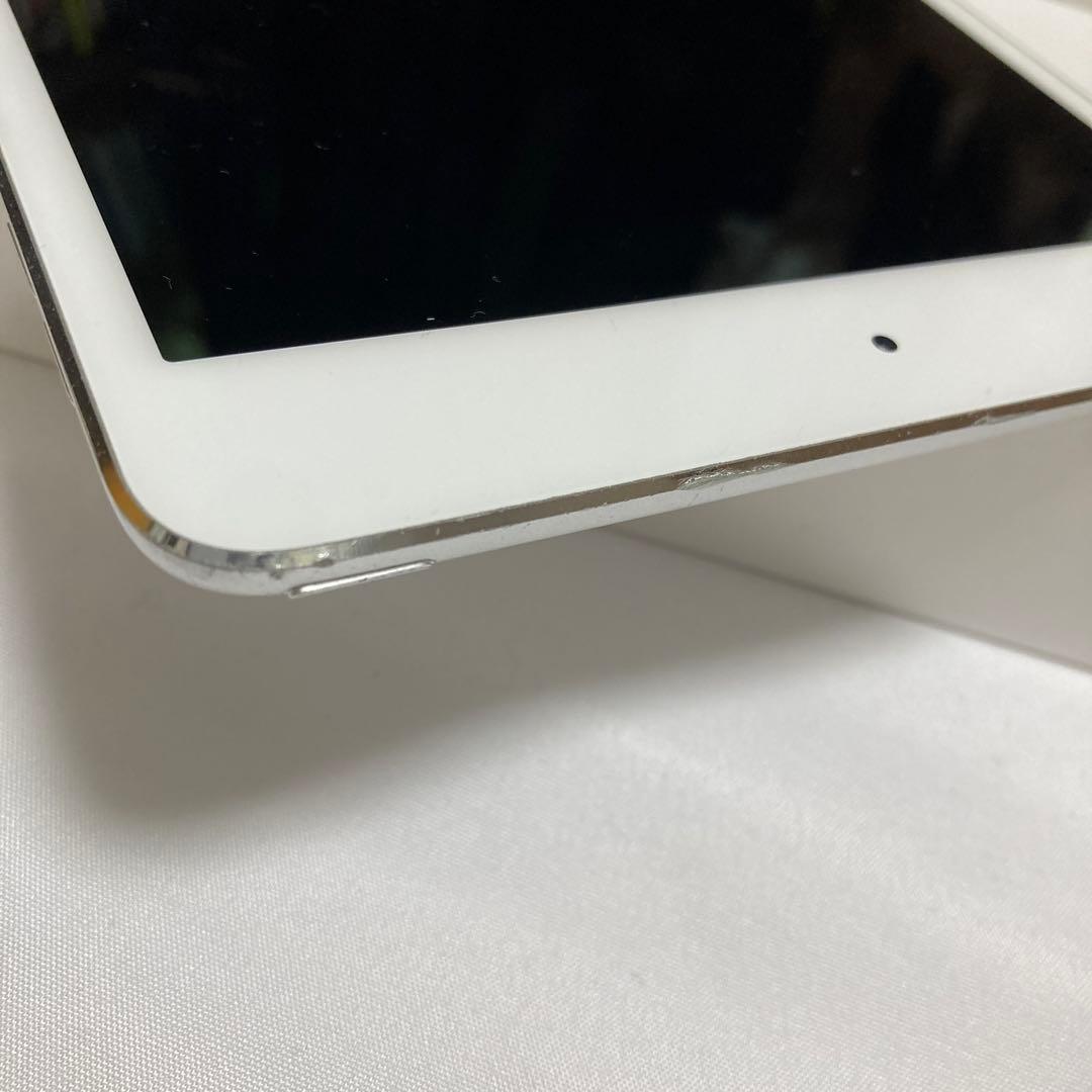 iPad mini4 32GB WIFI、箱、充電器、ケーブル、純正カバー黒付