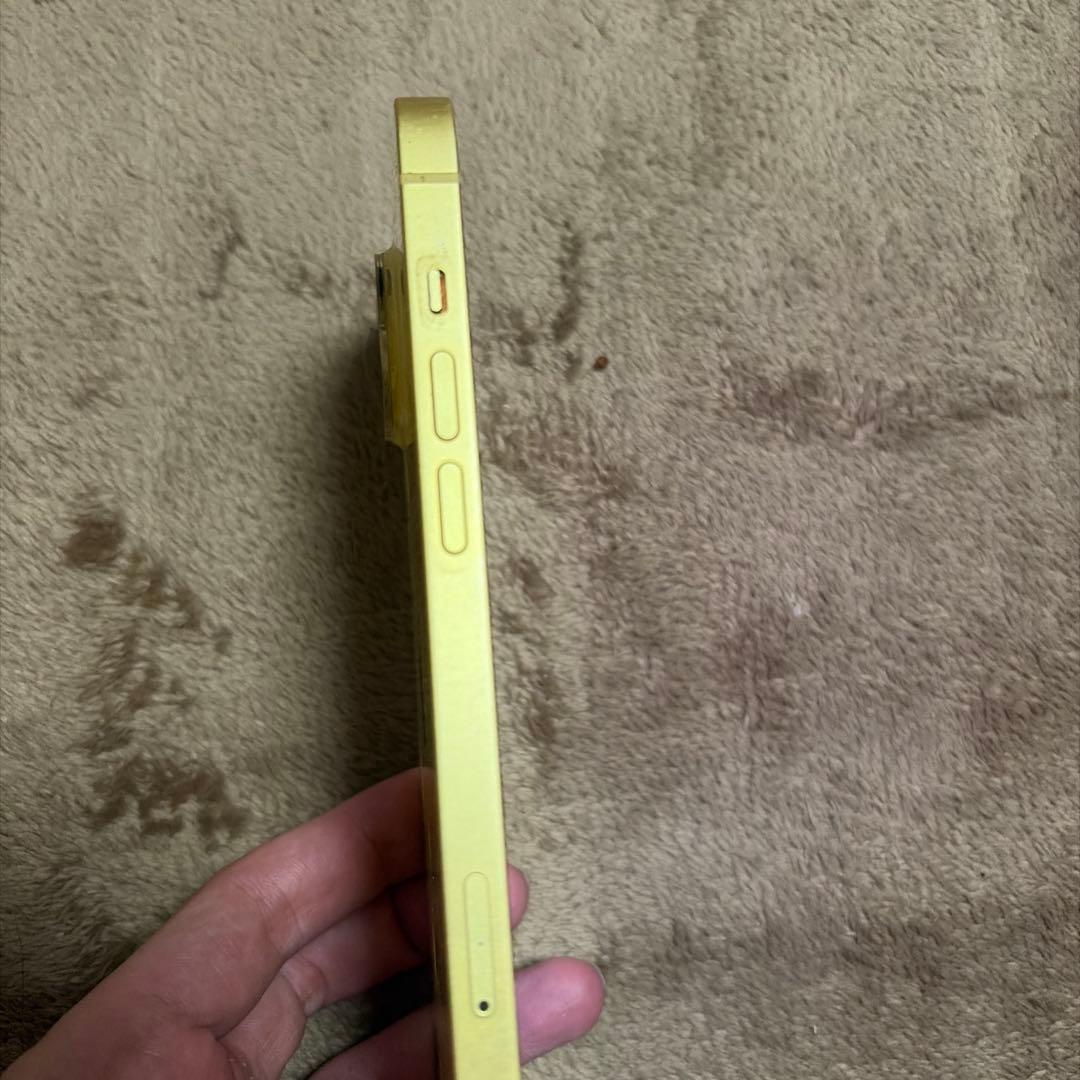 Apple iPhone 14 プラス　イエロー　画面割
