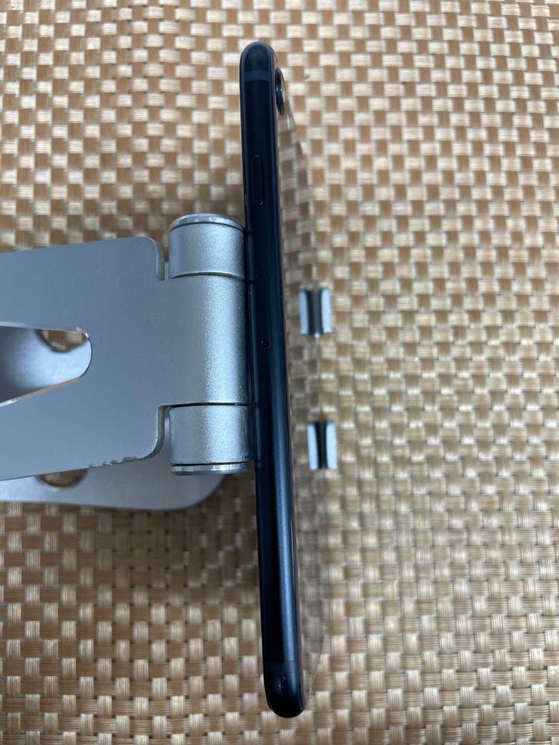 iPhone SE第3世代 64 GB ミッドナイトSIMフリー【0990】