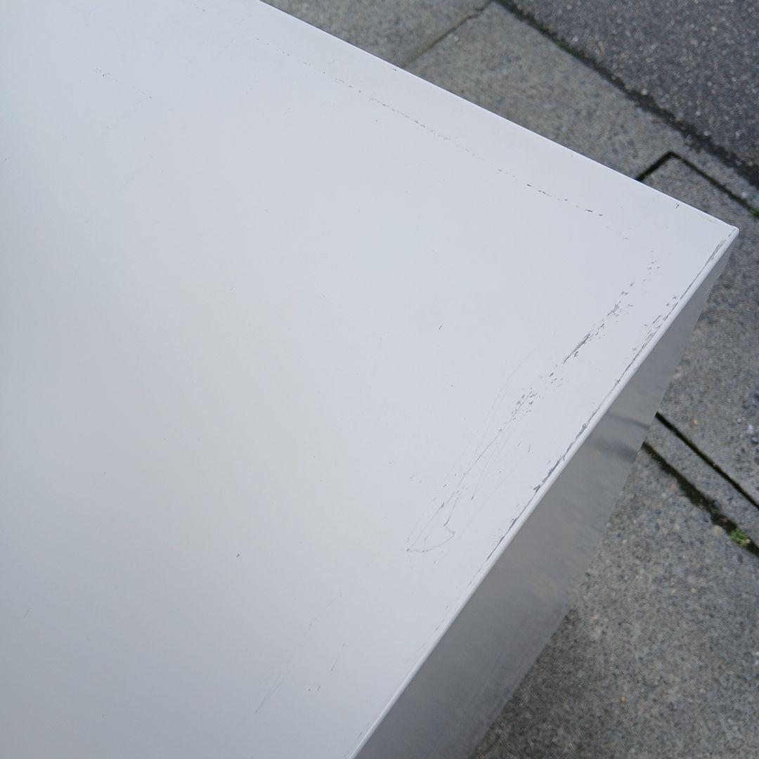 扉付きシューズロッカー　小物管理BOX 16枠