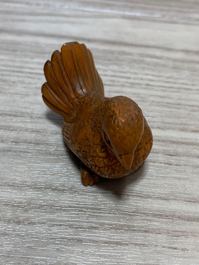 根付　鳥　酉　干支　木彫　在銘