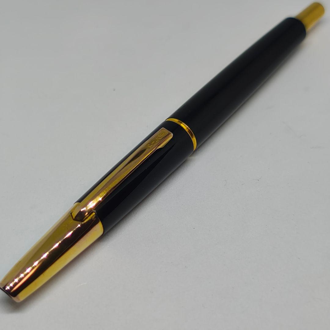 PILOT パイロット キャップレス 14K ブラック＆ゴールド 万年筆