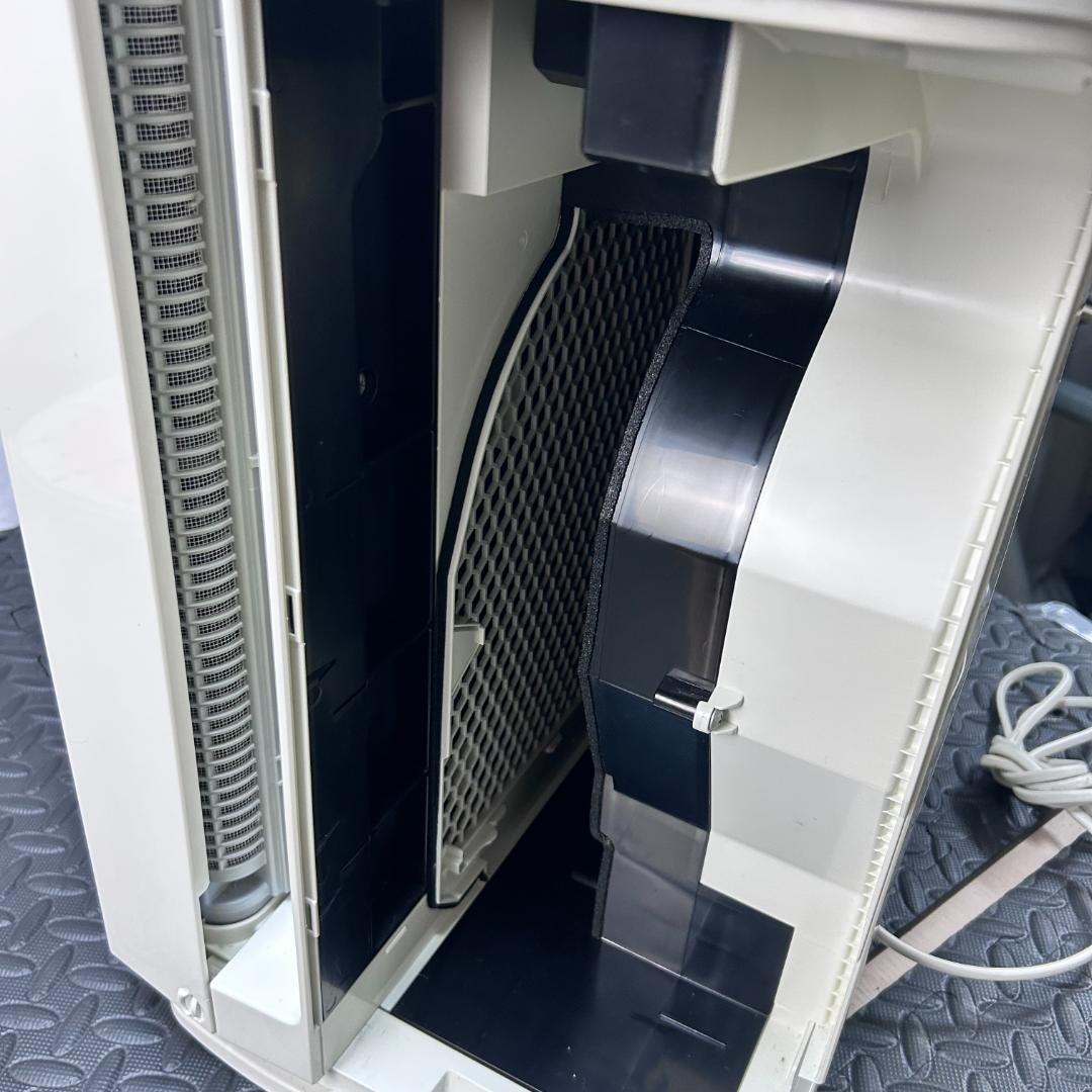 美品✨️ DAIKIN ダイキン 空気清浄機 MCK70TE4 ホワイト 送料込
