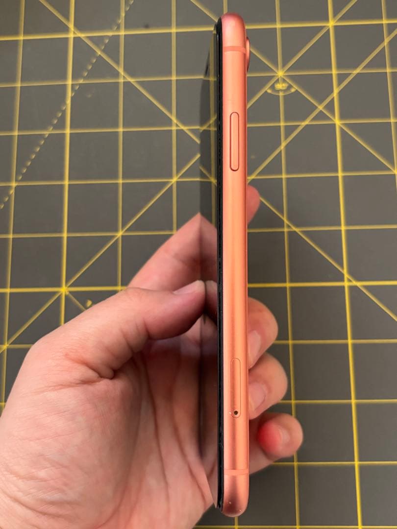 Apple iPhone XR オレンジ 画面ひびあり　ジャンク品