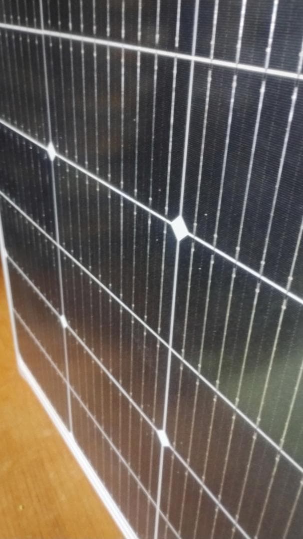 DOKIO ソーラーパネル 100W 18V 単結晶 超高効率MC4出力 12V