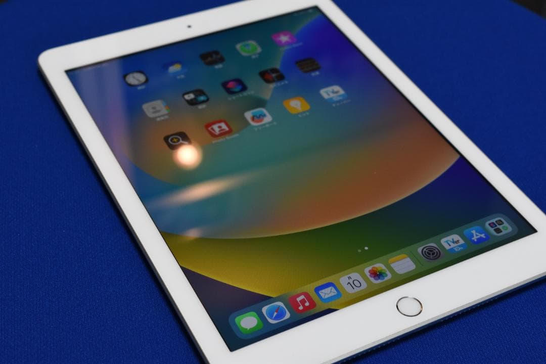 Apple iPad 第5世代 32GB Wi-Fiモデル シルバー