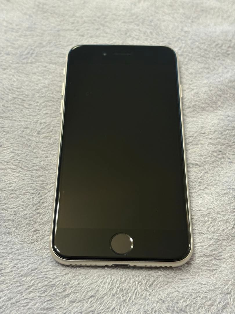 美品SIMフリー iPhone SE 3世代 64G 白 本体のみ