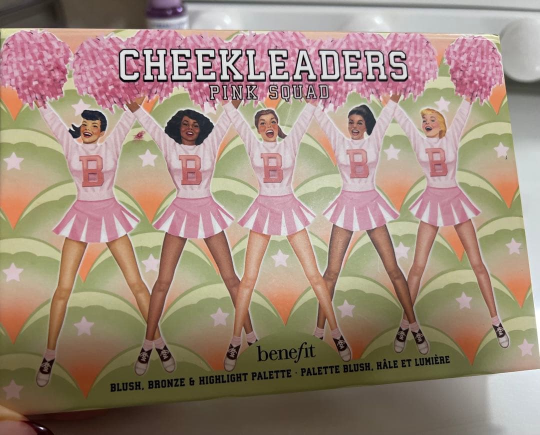 ベネヒィト　Benefit Cheekleaders Pink Squad