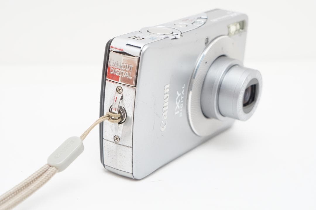 IXY digital 80　コンデジ
