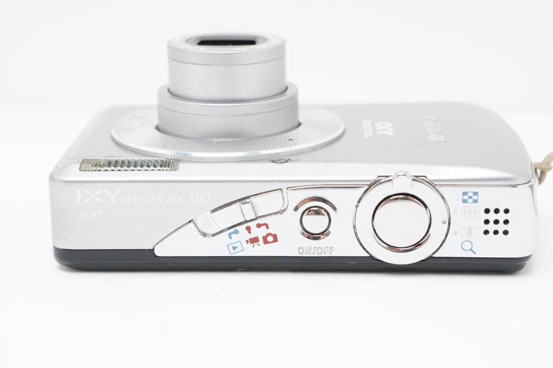 IXY digital 80　コンデジ