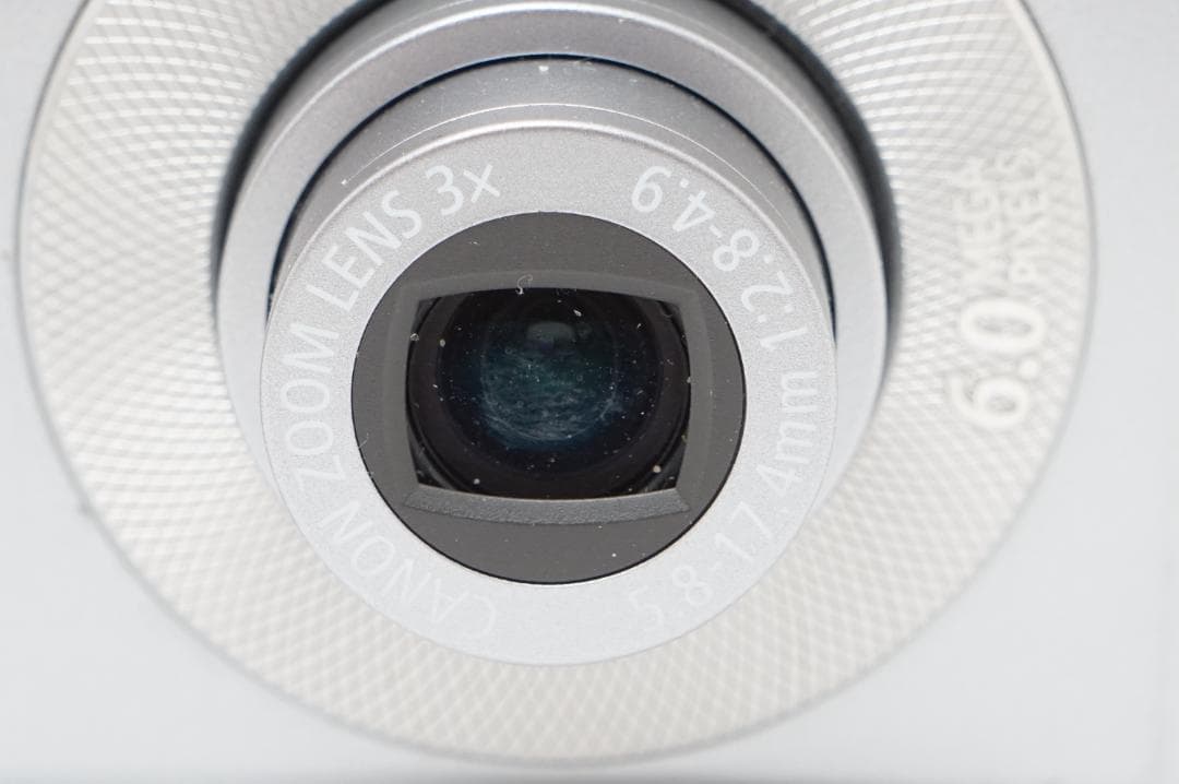 IXY digital 80　コンデジ