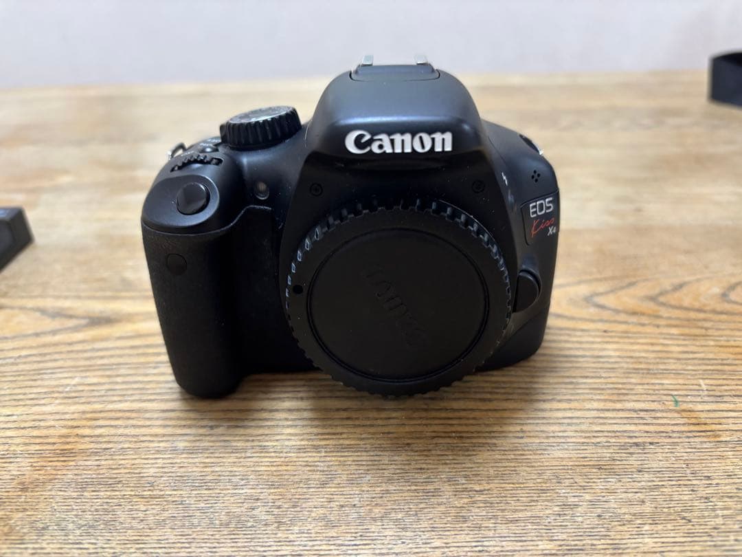 ★Canon EOS kissX4 デジタル一眼レフ レンズ付き ★付属品有り