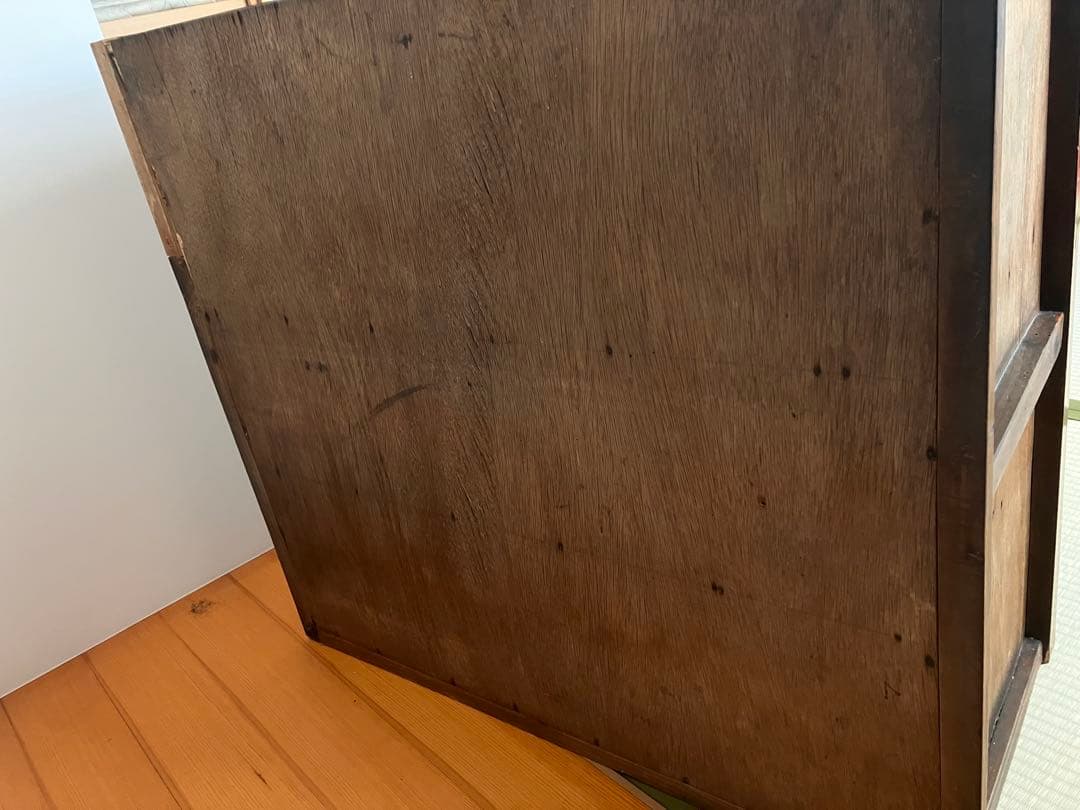 木製ガラス窓付き引き戸　水屋箪笥
