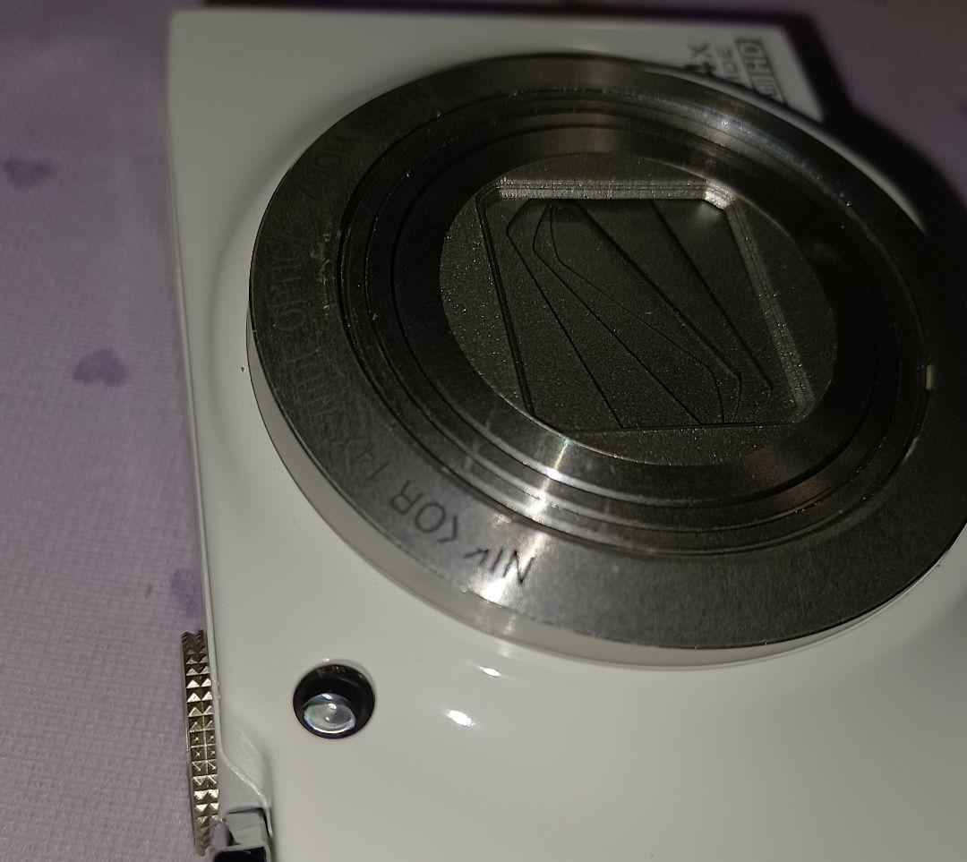 Nikon　coolpix s8200 デジタルカメラ　ホワイト