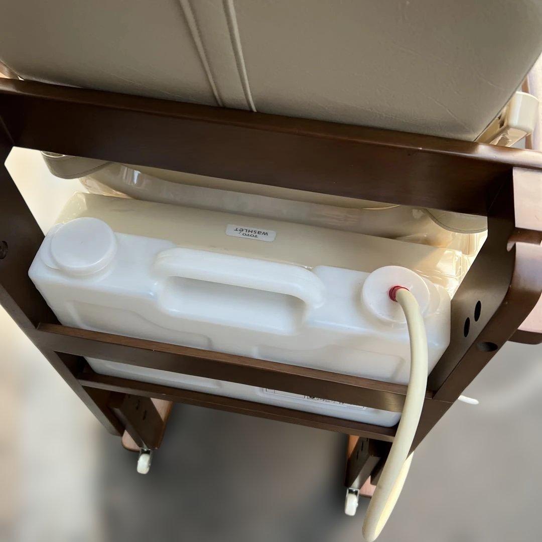 TOTO ポータブルトイレ EWR290 ウォシュレット 水出ない　介護用品★