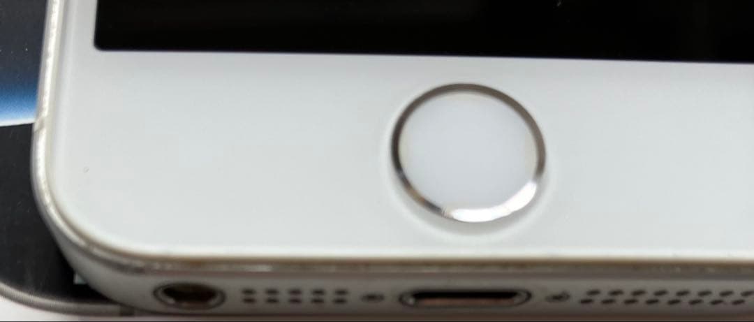 【早い者勝ち】iPhone SE1 32GB SIMフリー 【すぐ発送】