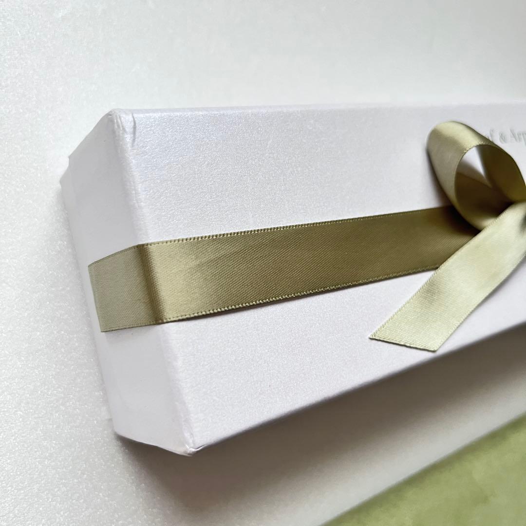 Van Cleef & Arpels 時計 ブレスレット ケース 空箱