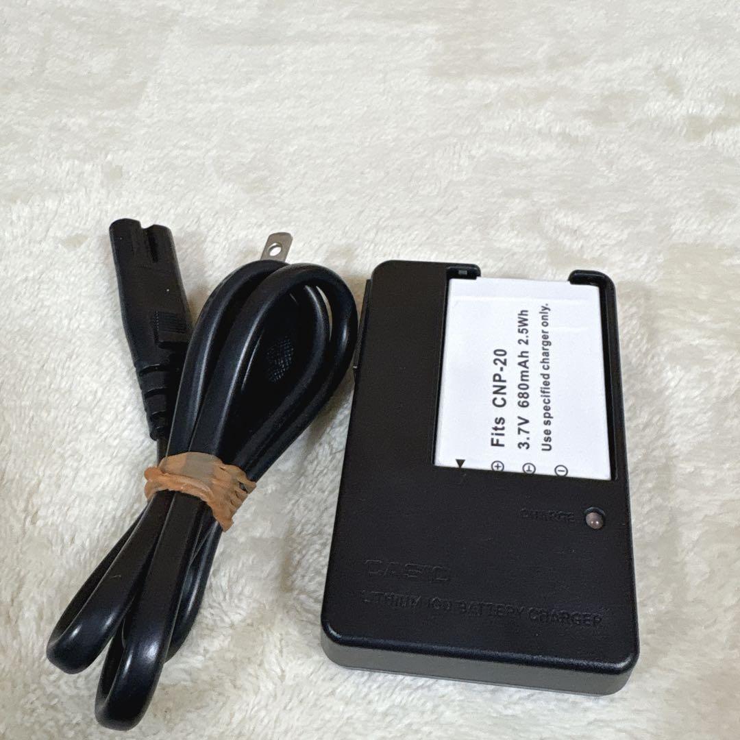 カシオ CASIO EXILIM EX-Z75 シルバー デジカメ