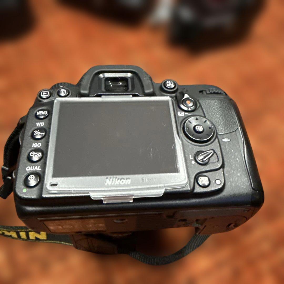 Nikon D7000シリーズデジタル一眼レフ 本体とレンズ3本