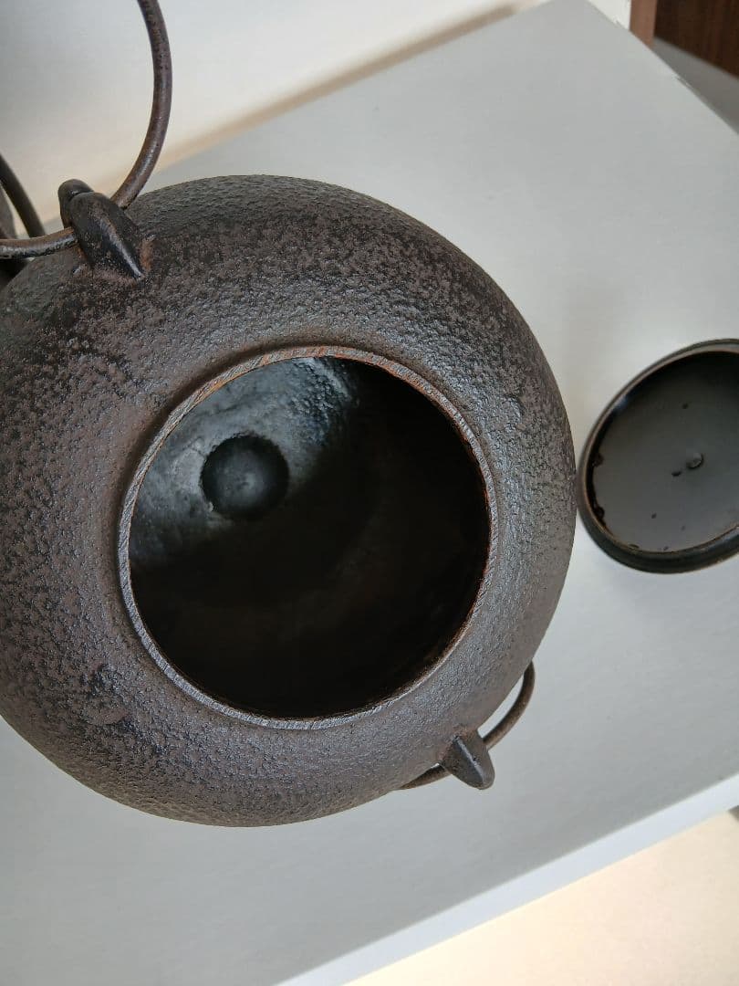 鉄製 茶釜 丸型