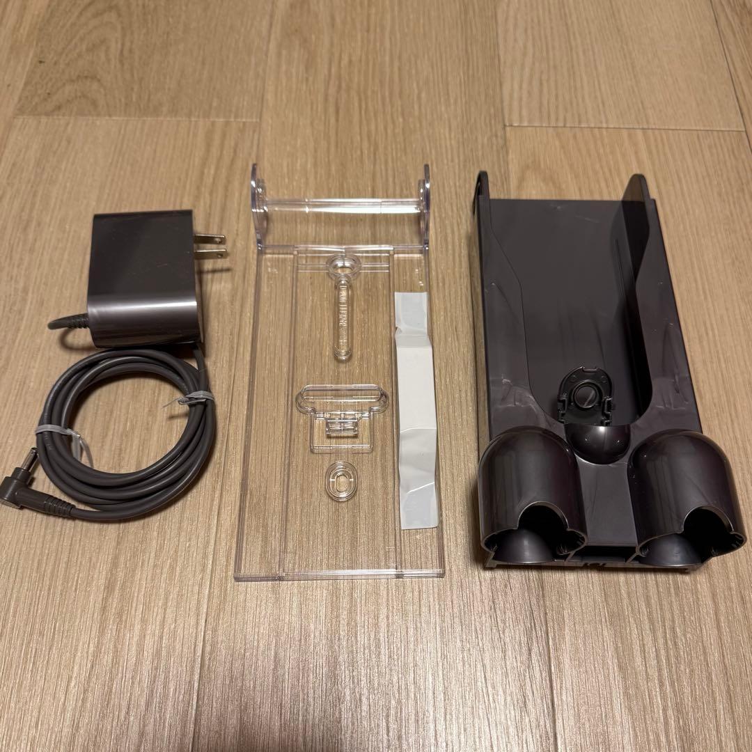 【簡易清掃済み】ダイソン Dyson V10 掃除機/クリーナー