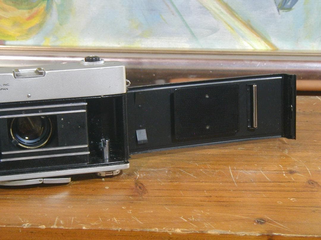 ★キャノン　キャノネット　 レンズシャッター式中級35mmカメラ Canonet