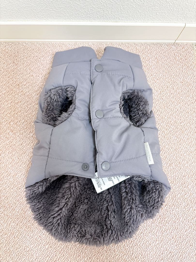 最終値下げ・GELATOPIQUE 中綿ベストグレー犬服　Mサイズ
