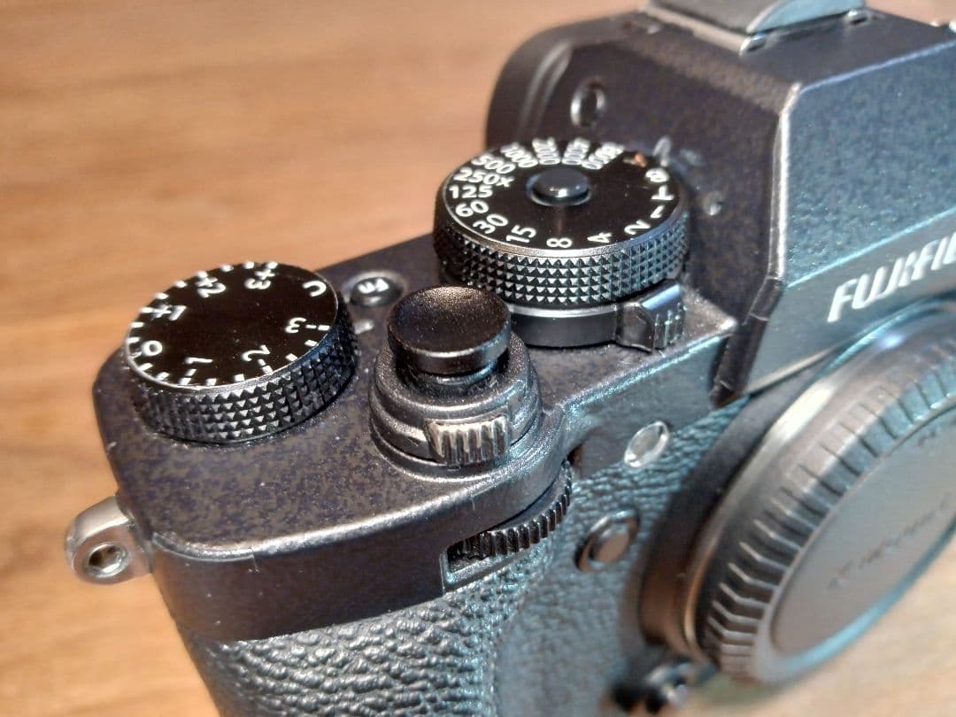 【カメラジャケット含む4特典付き】FUJIFILM X-T3 ボディ【返金保証】