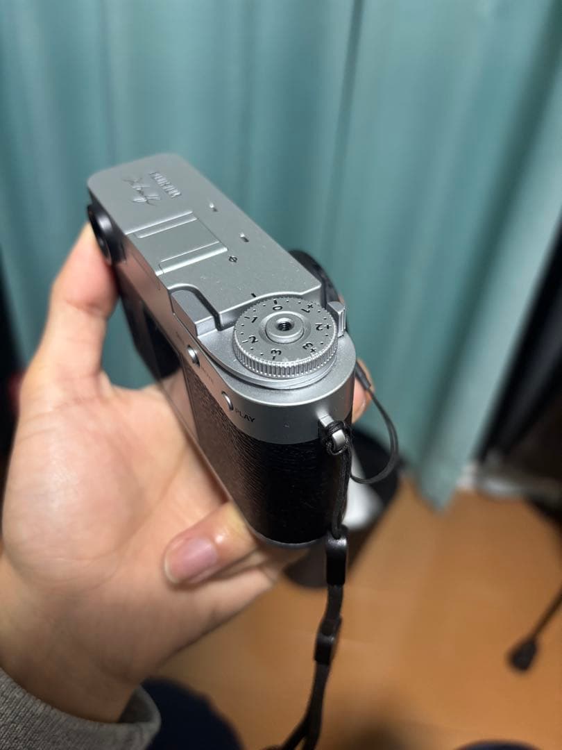 X half FUJIFILM X-HF1 コンパクトデジカメ シルバー