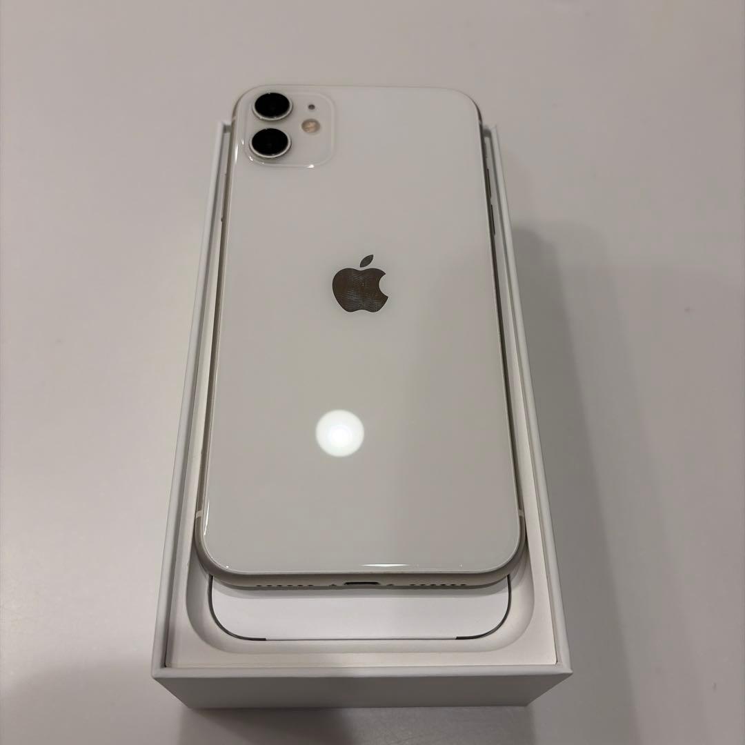 Apple iPhone 11 128GB ホワイト　SIMロック解除済