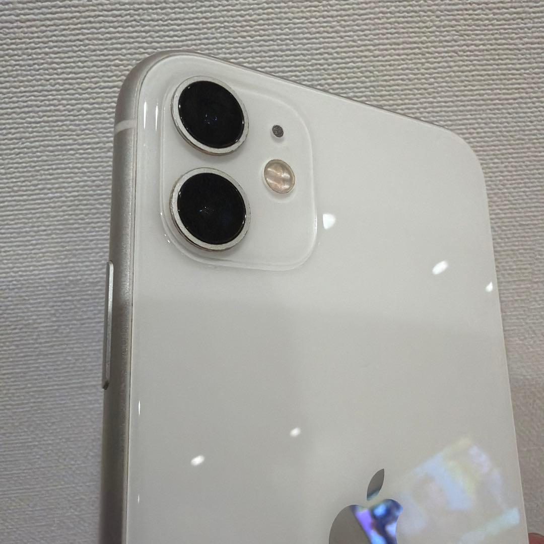 Apple iPhone 11 128GB ホワイト　SIMロック解除済